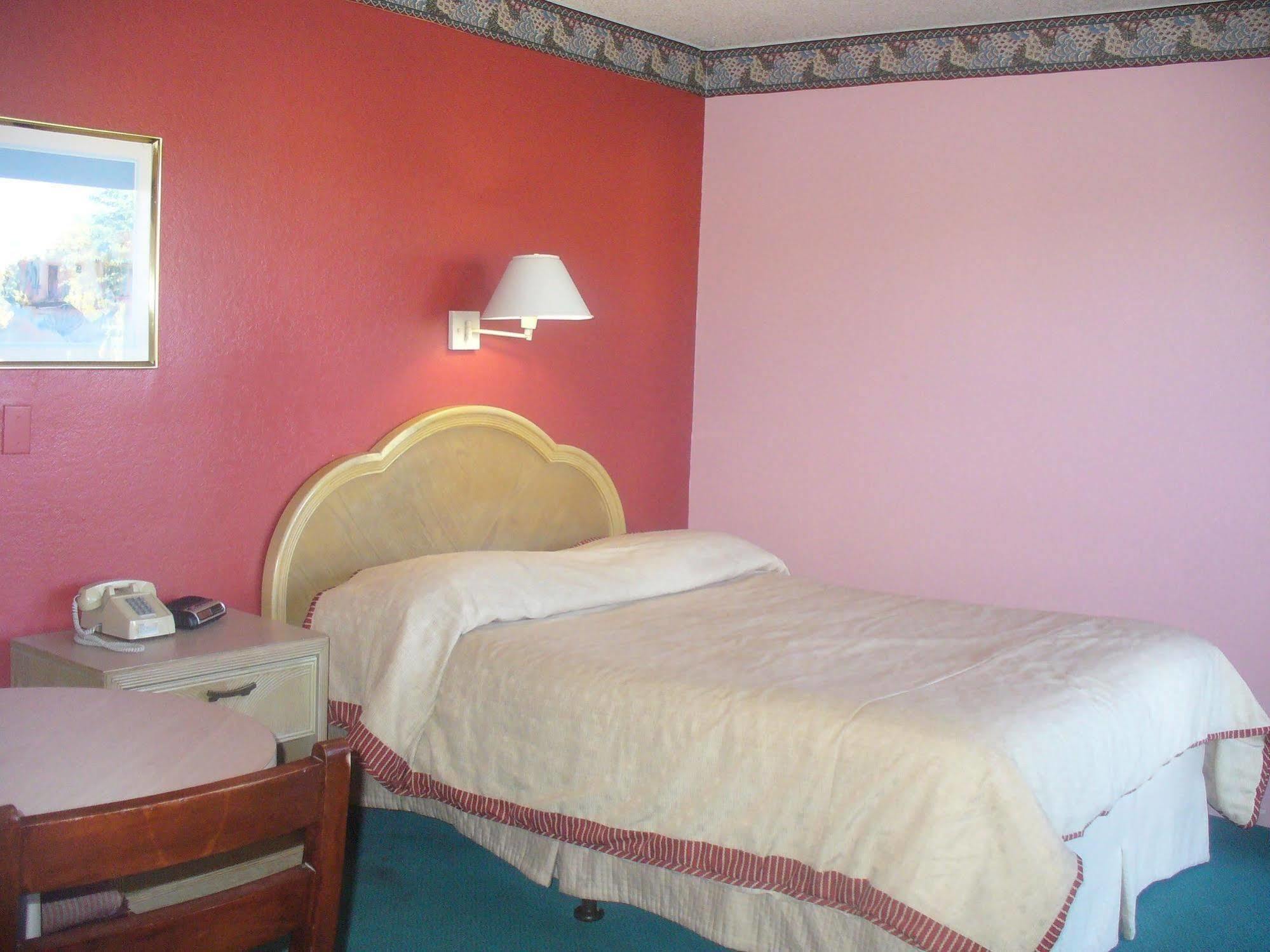 Western States Inn - San Miguel Room photo